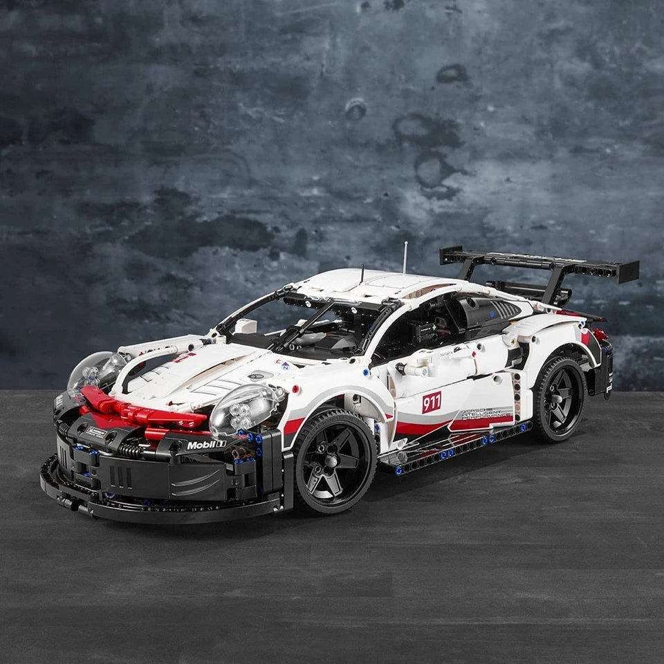 White porsche 911 RSR(1580 pcs)